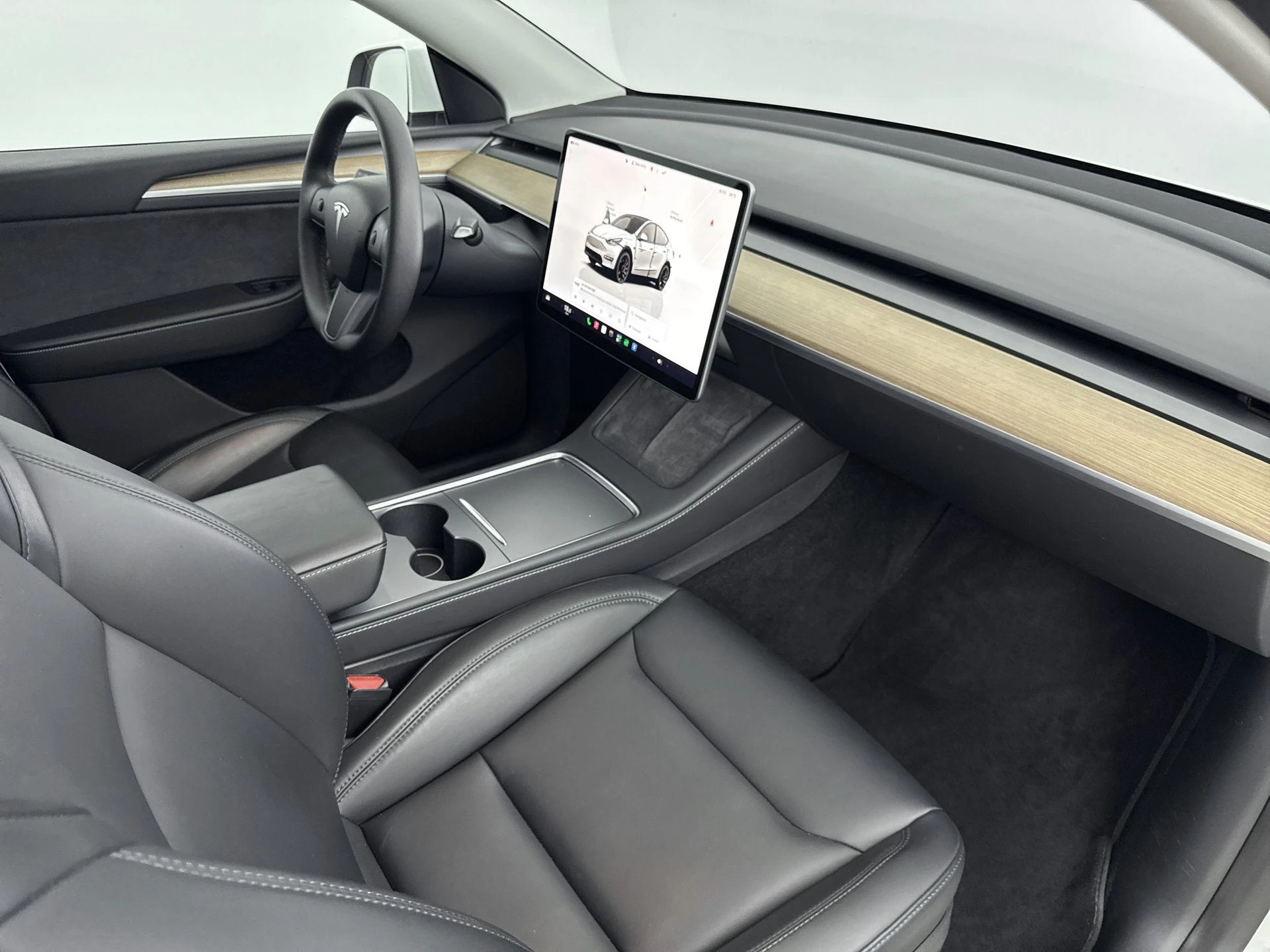 Tesla-Model Y-image-22