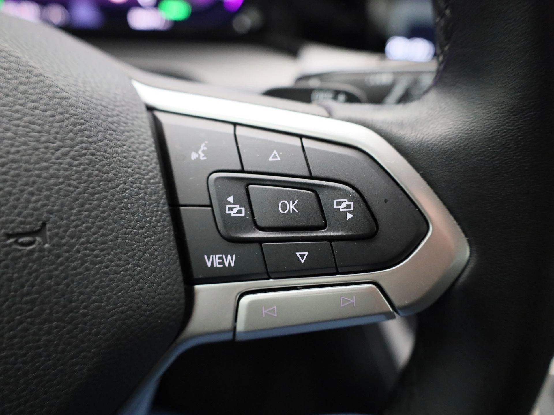 Volkswagen-Golf-image-17