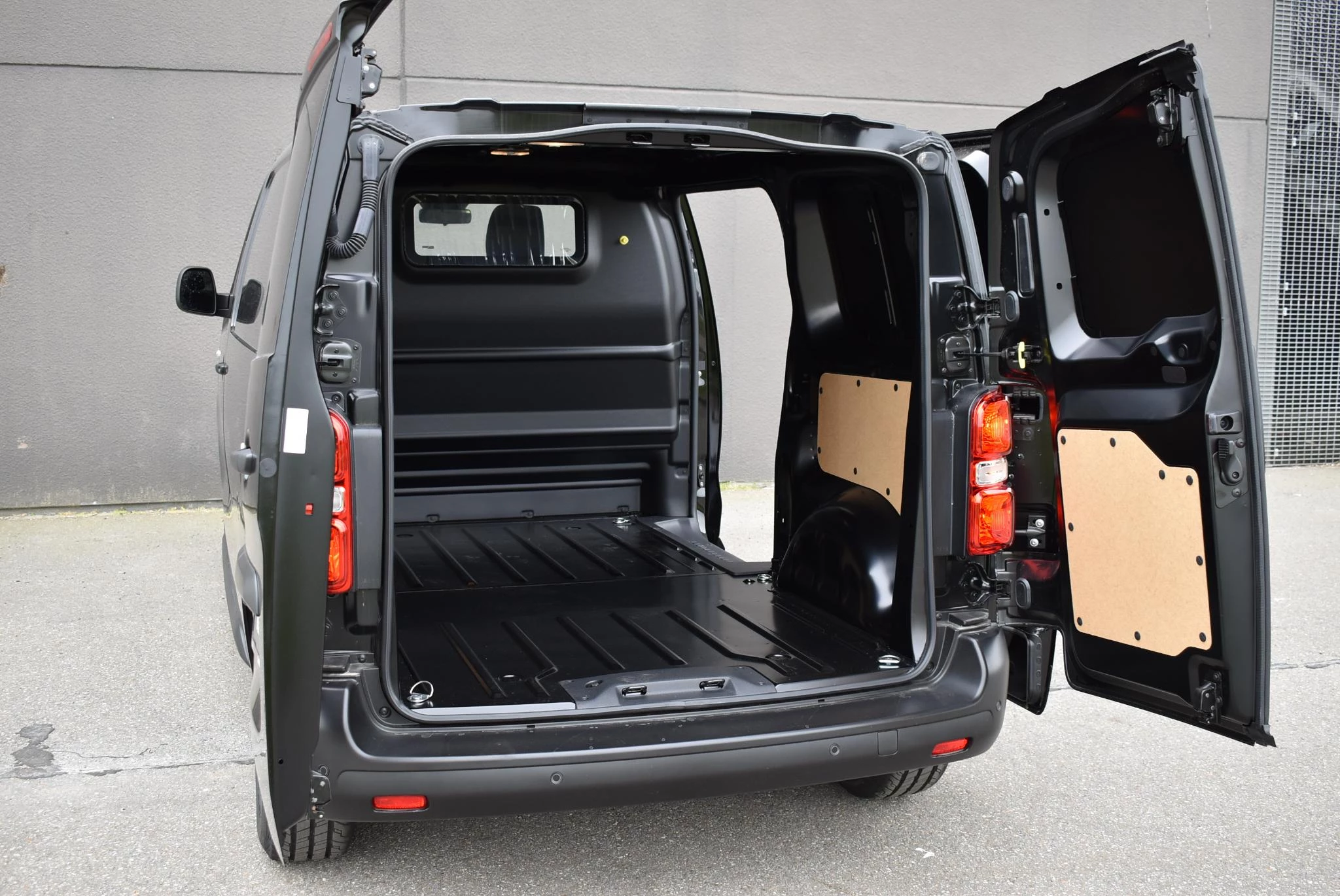 Opel-Vivaro-e-image-10