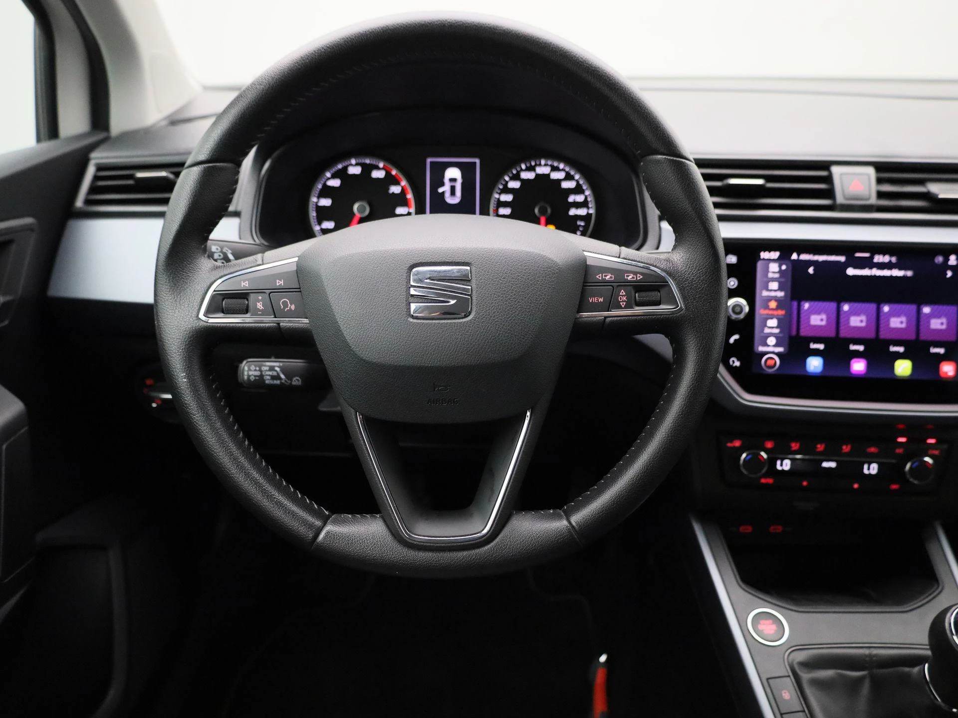 SEAT-Arona-image-6
