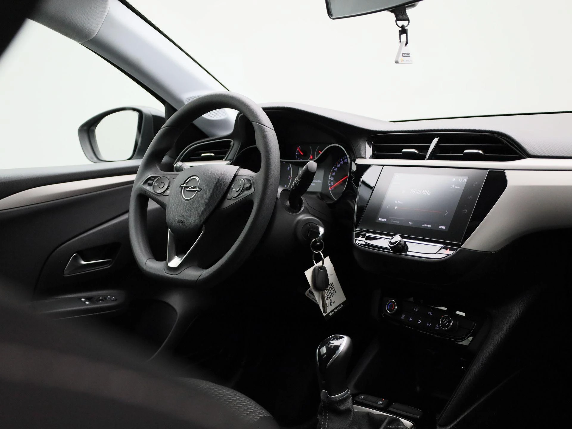 Opel-Corsa-image-29