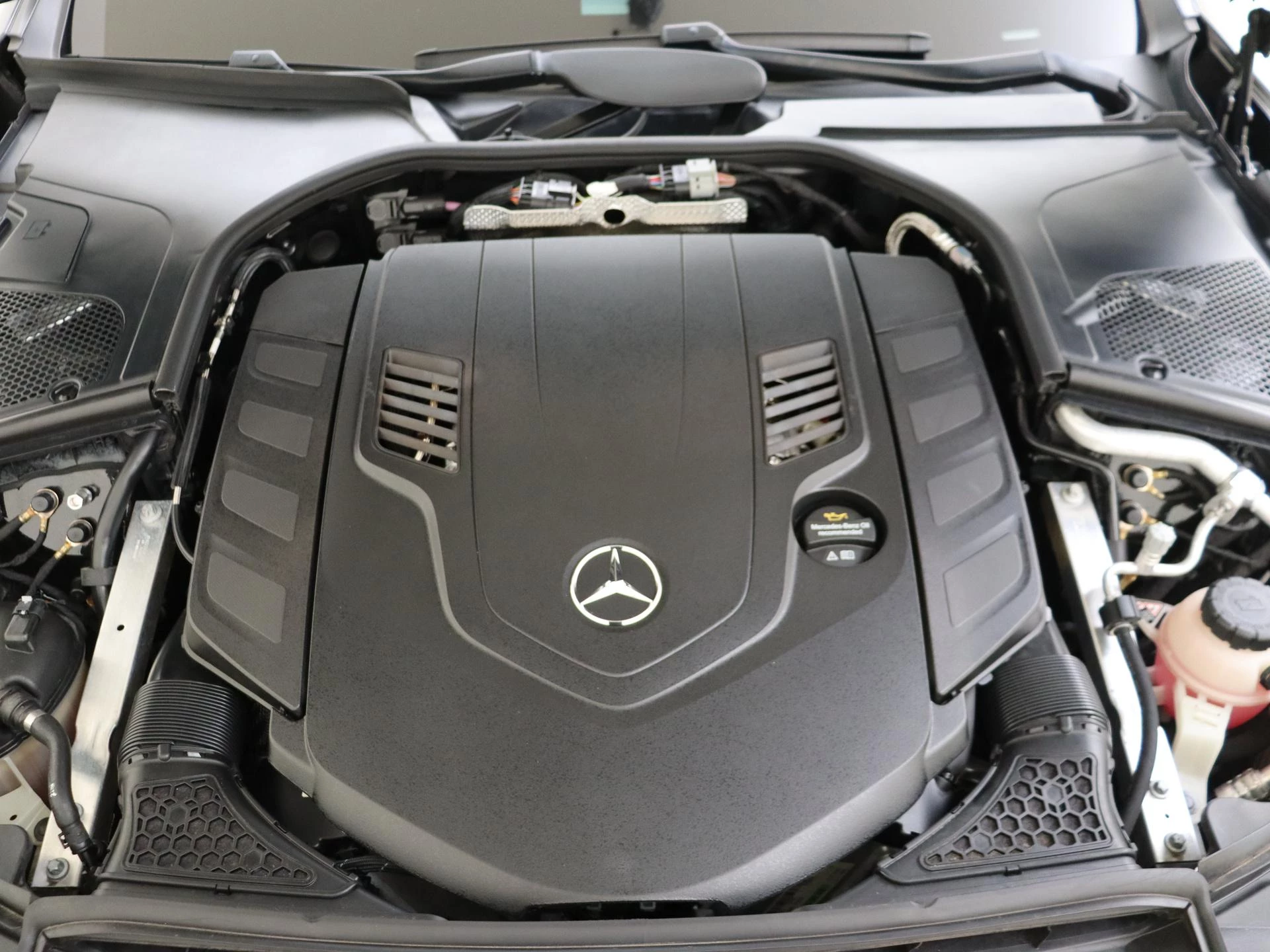 Mercedes-Benz-S-Klasse-image-2