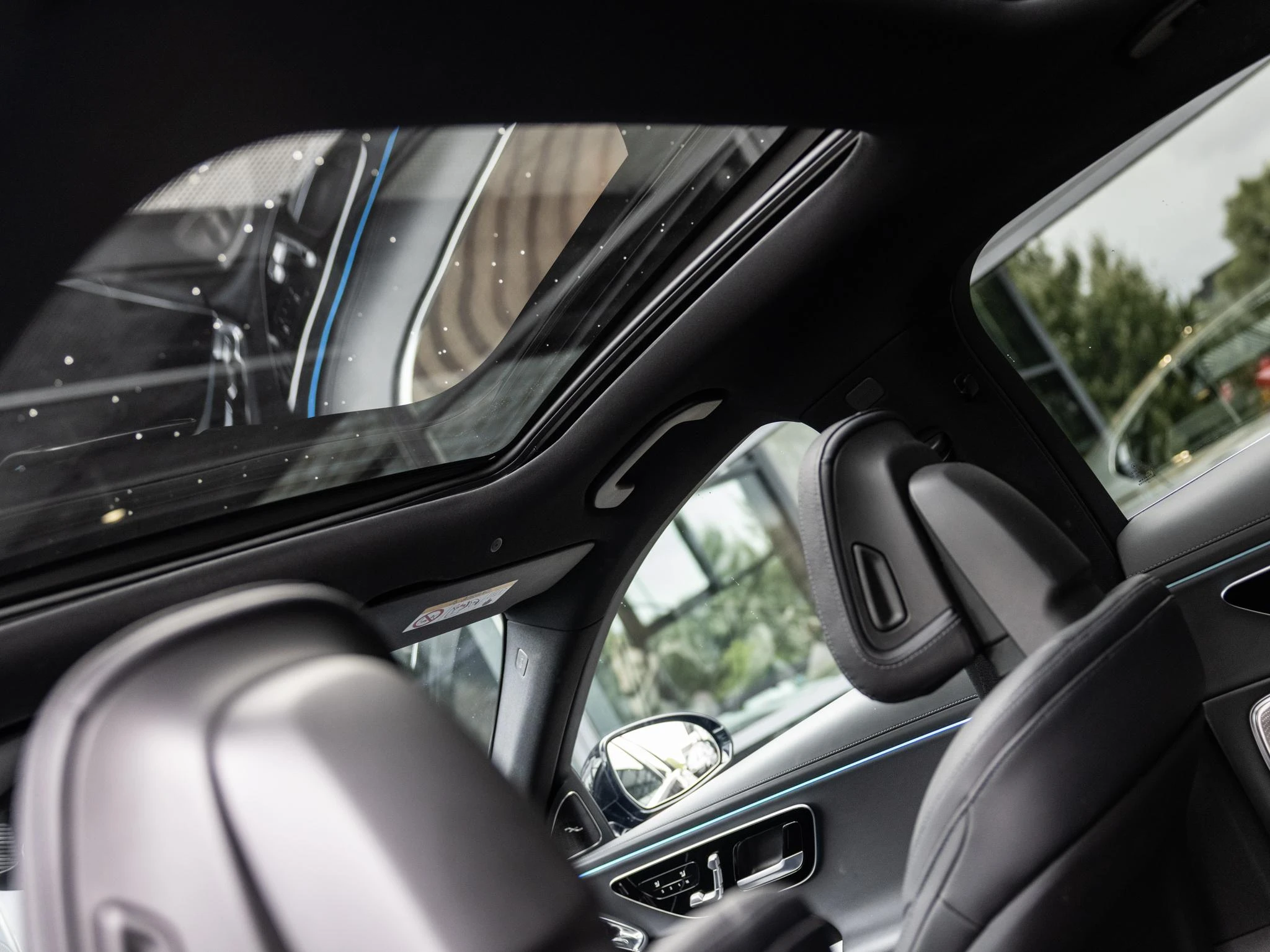 Mercedes-Benz-E-Klasse-image-28