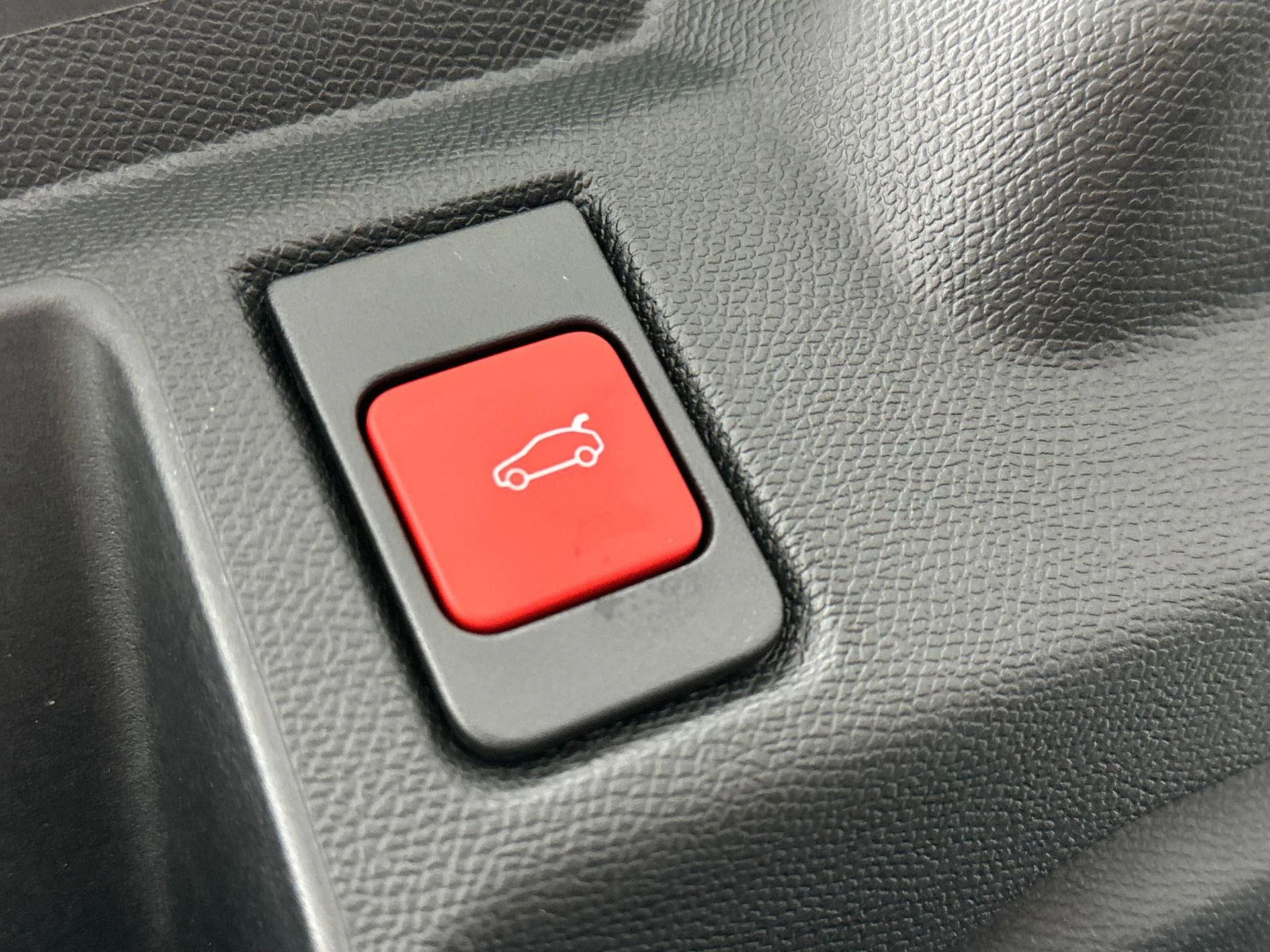 Opel-Grandland-image-18