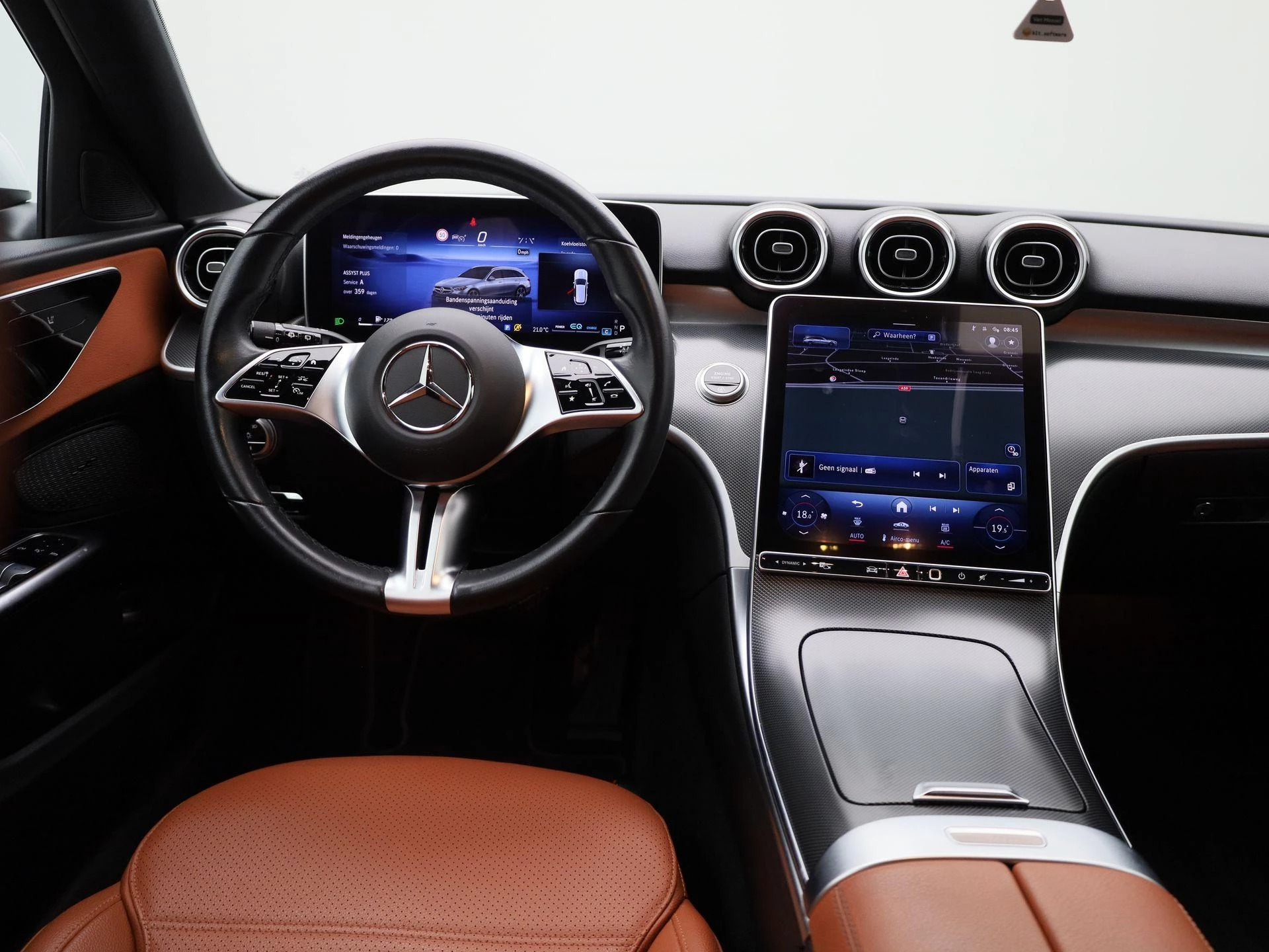 Mercedes-Benz-C-Klasse-image-6