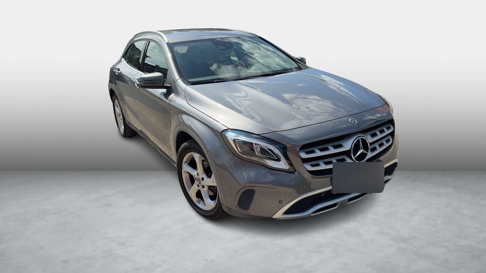 Mercedes-Benz-GLA-image-4