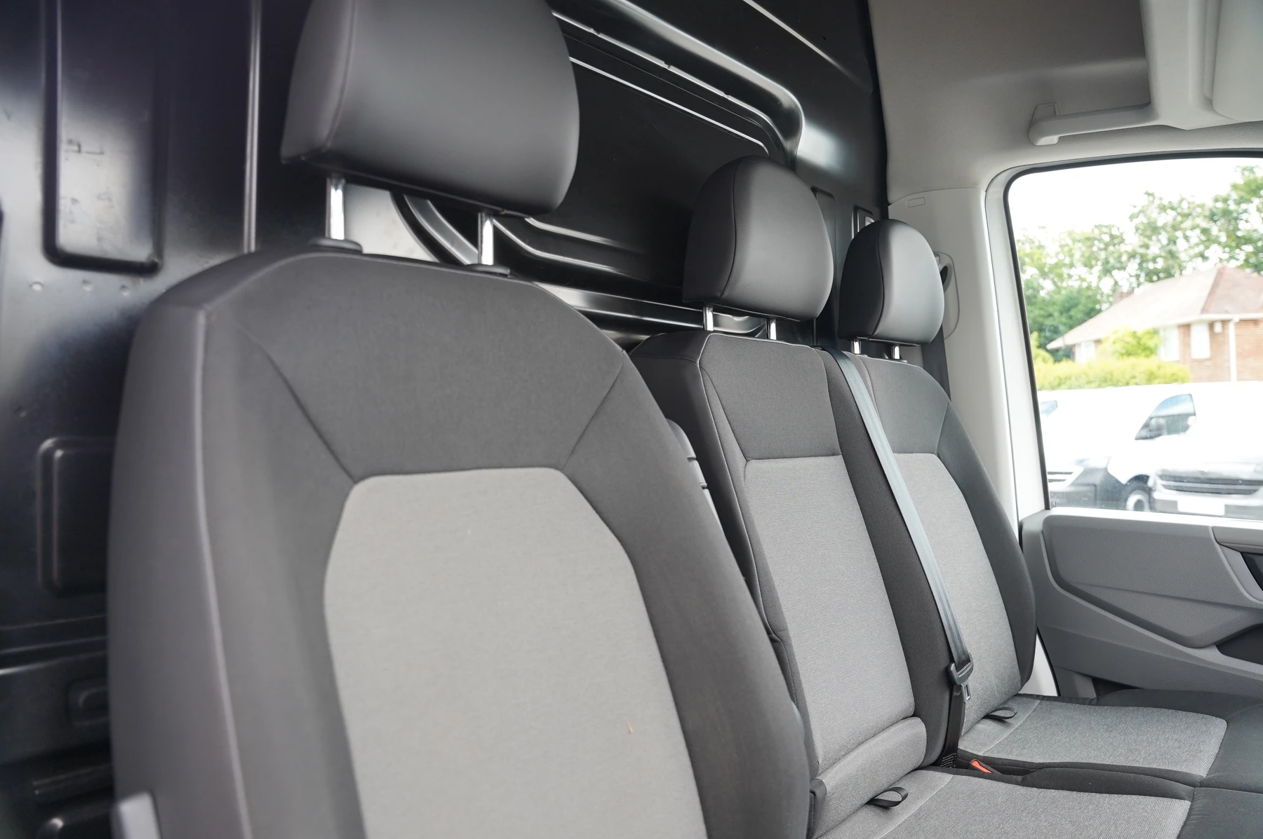 Volkswagen-Crafter-image-8