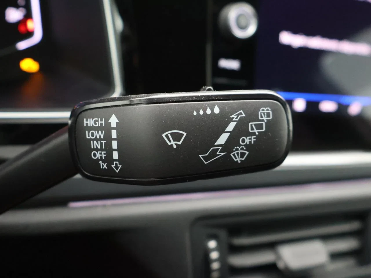 Volkswagen-Taigo-image-6
