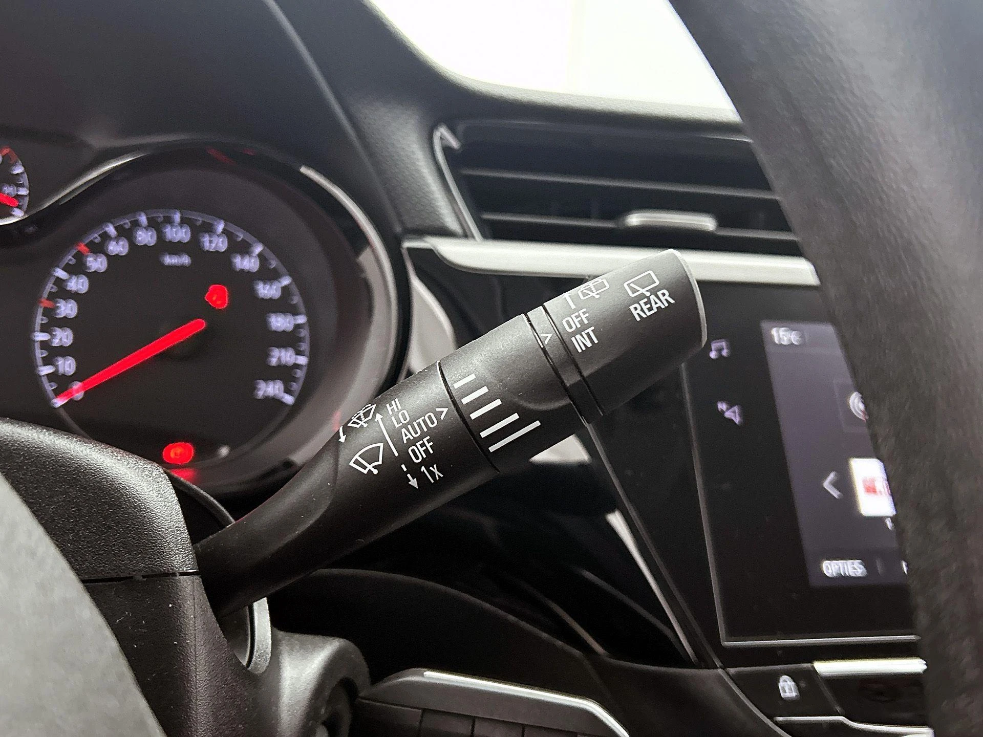 Opel-Corsa-image-8