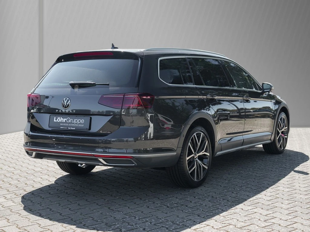 Volkswagen-Passat-image-3