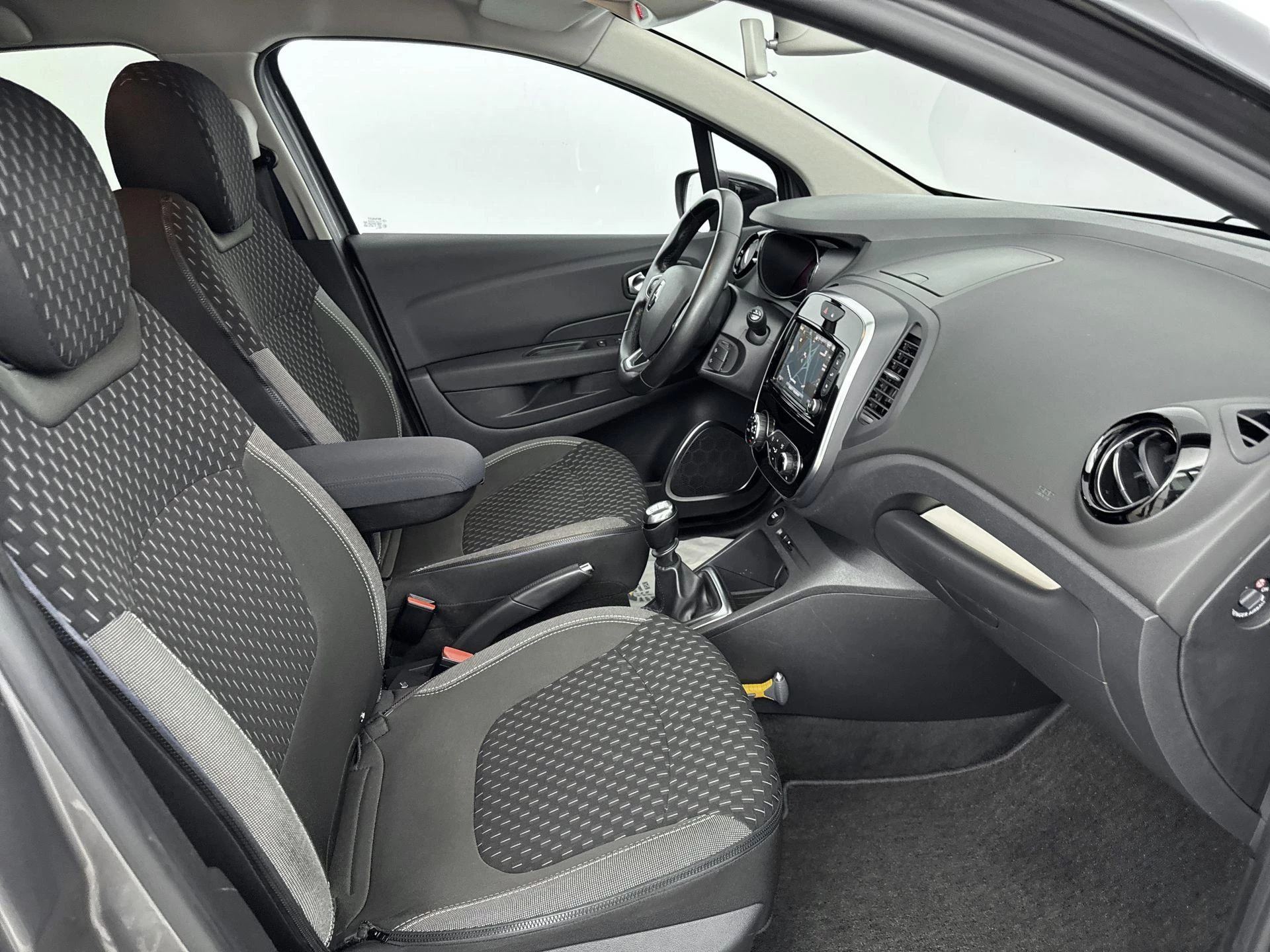 Renault-Captur-image-28