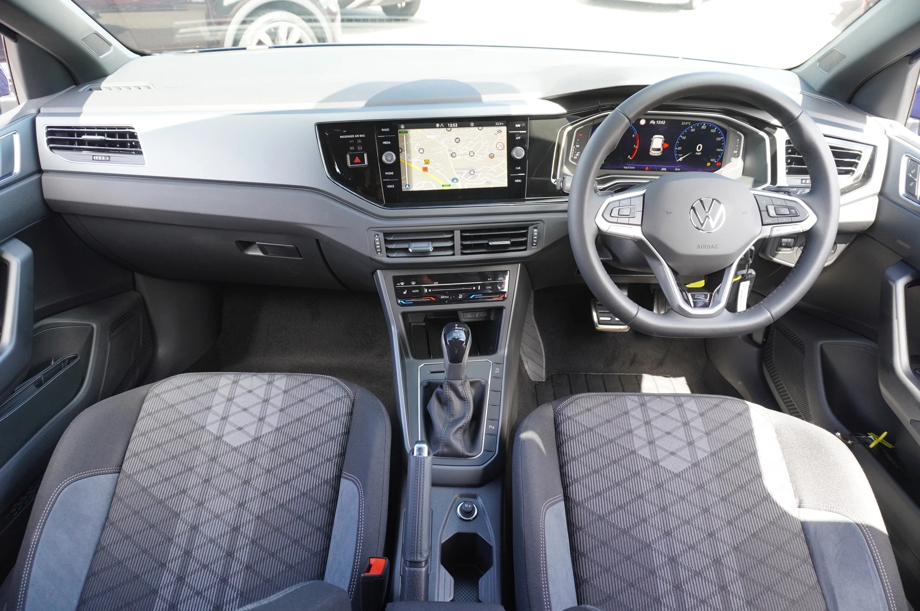 Volkswagen-Polo-image-7