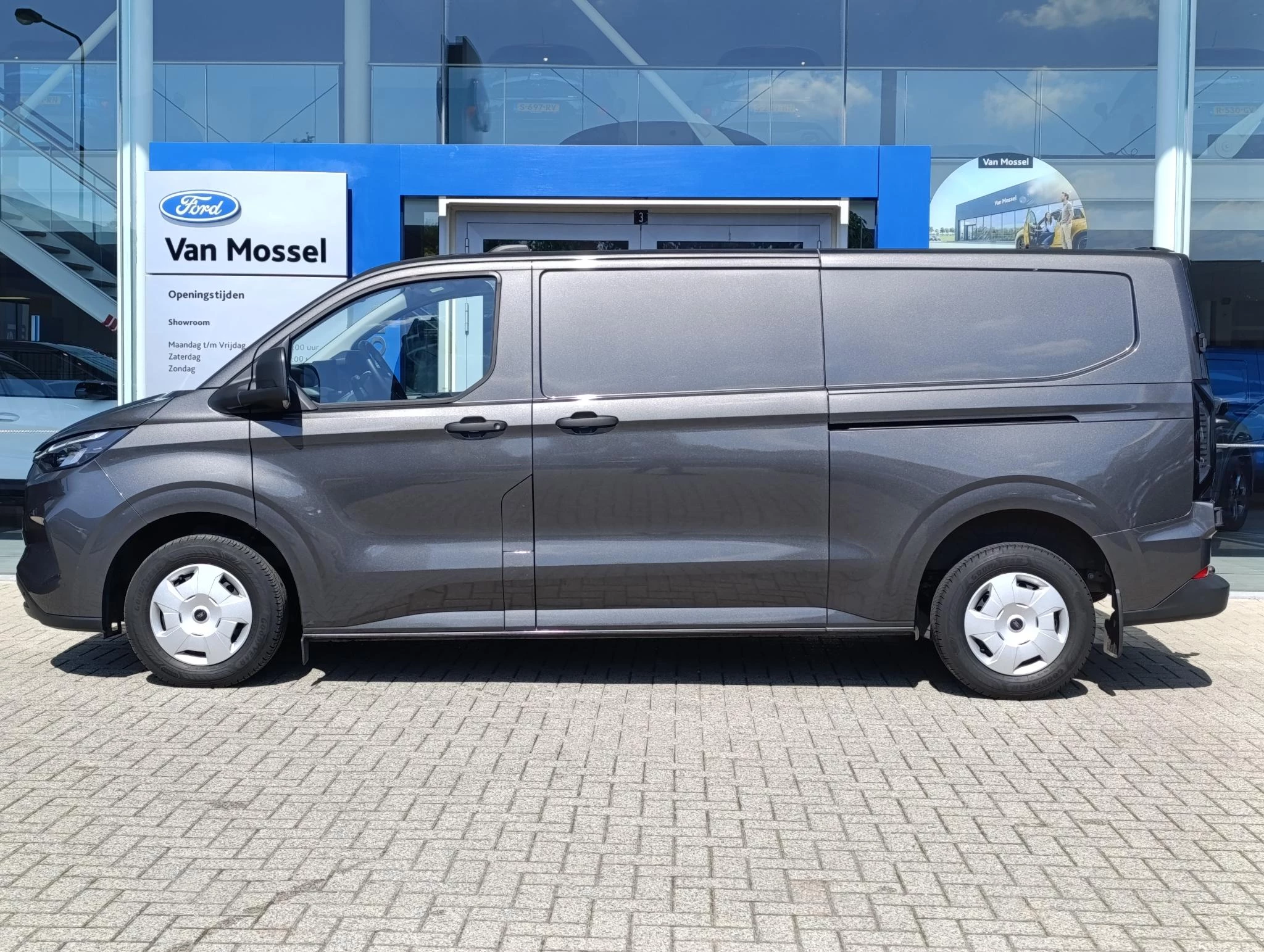 Ford-Transit Custom-image-16