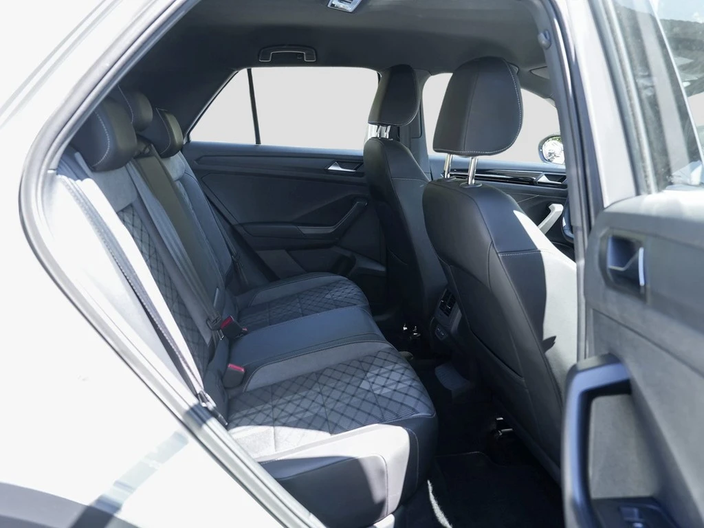 Volkswagen-T-Roc-image-10