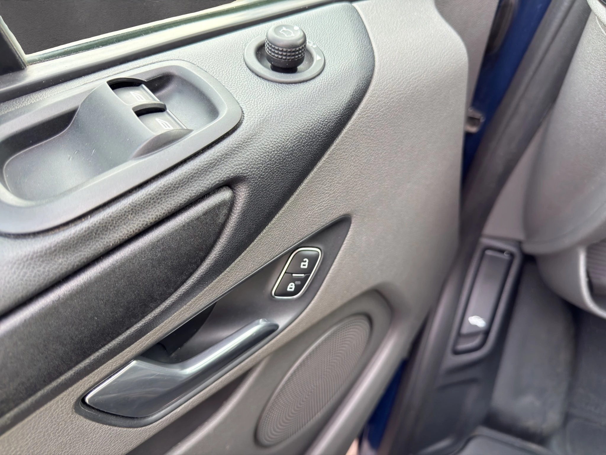 Ford-Transit Custom-image-14