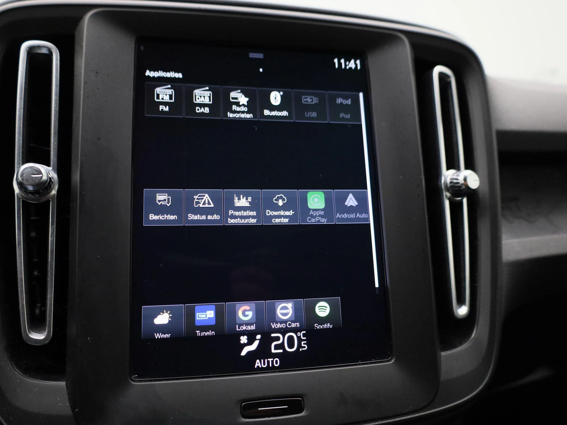Volvo-XC40-image-25