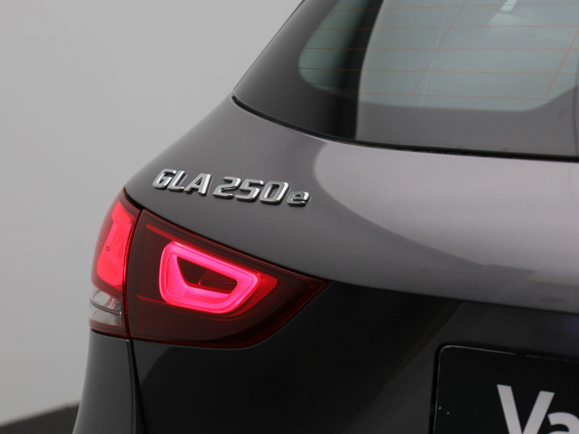 Mercedes-Benz-GLA-image-45