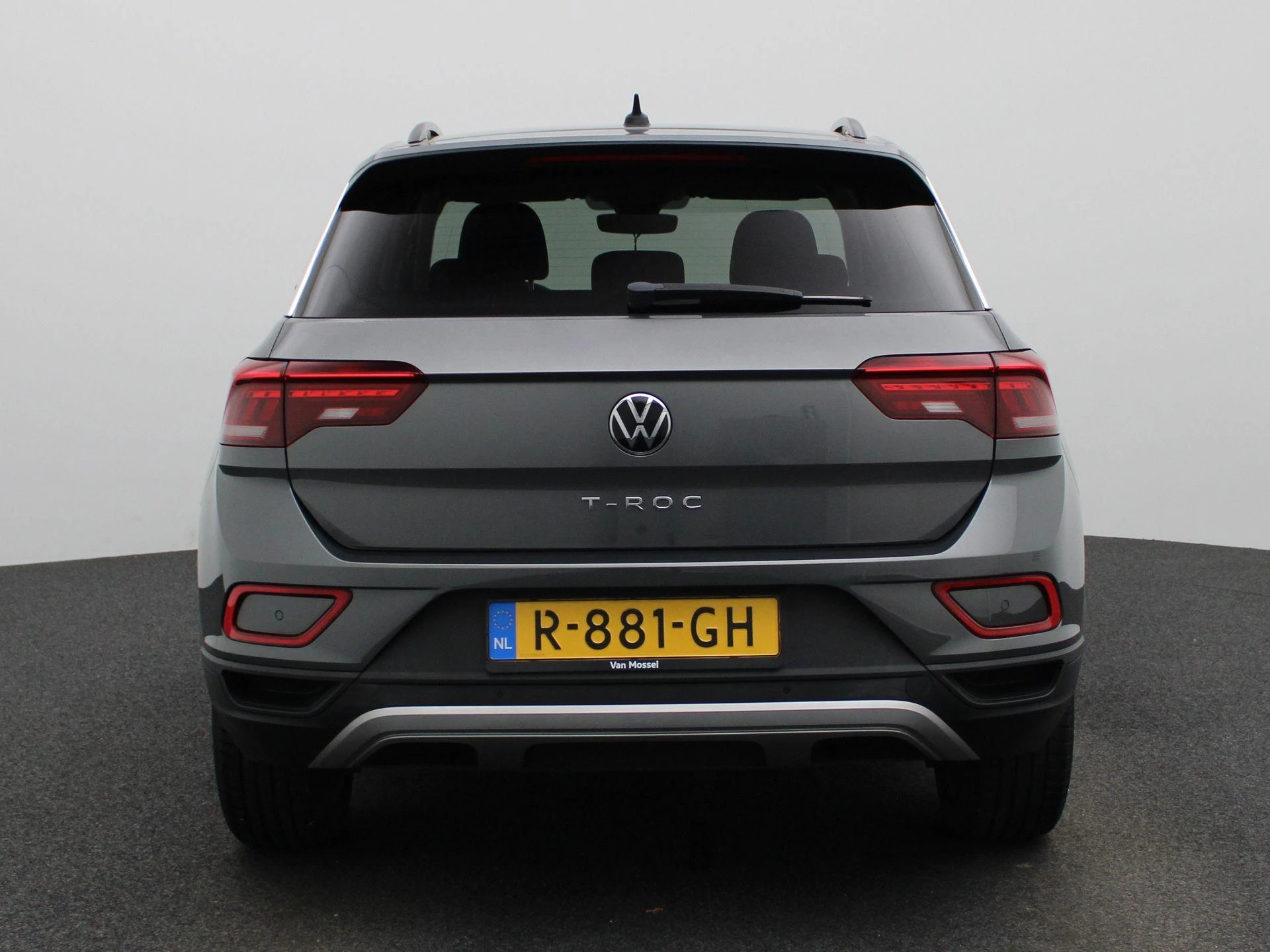 Volkswagen-T-Roc-image-4