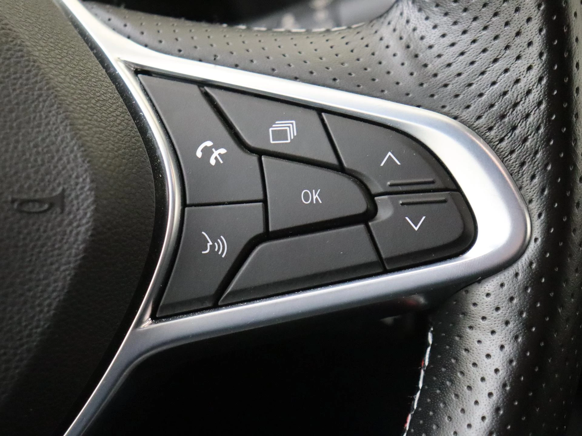 Renault-Arkana-image-17