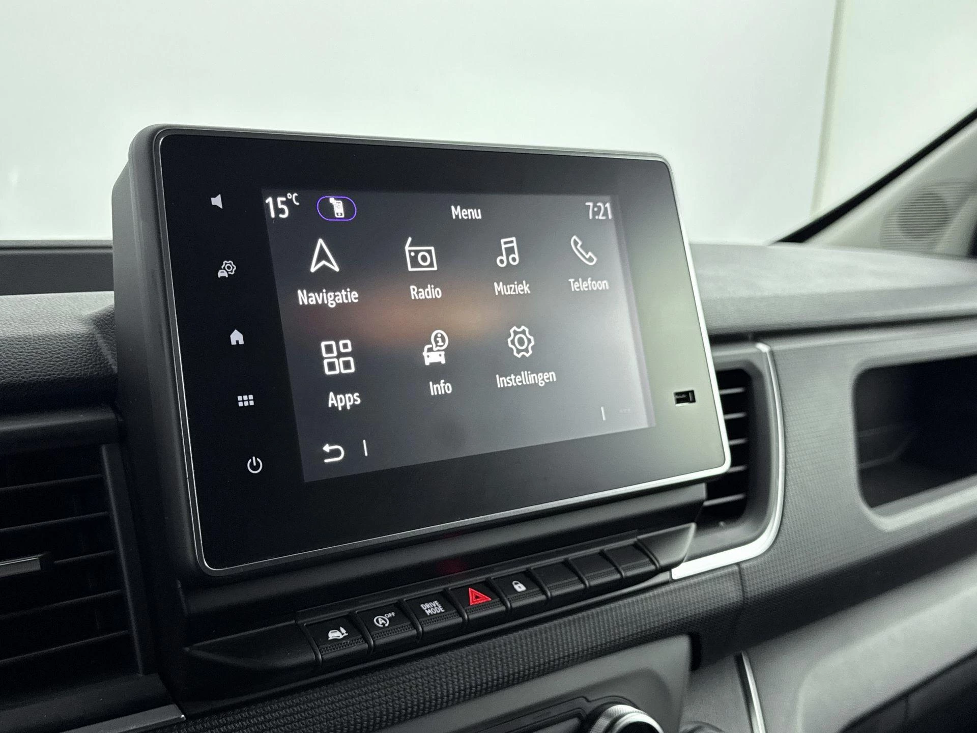 Renault-Trafic-image-14