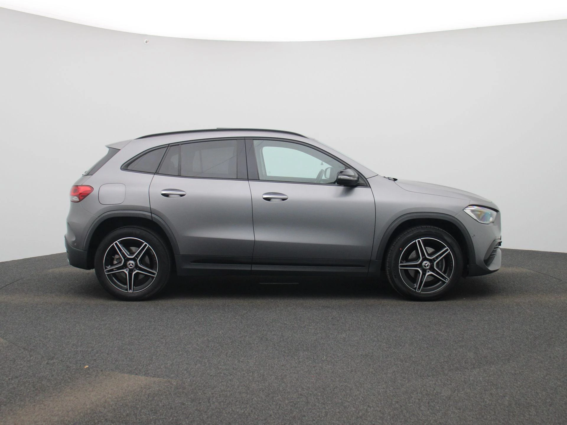 Mercedes-Benz GLA 250 e Business Solution AMG Limited