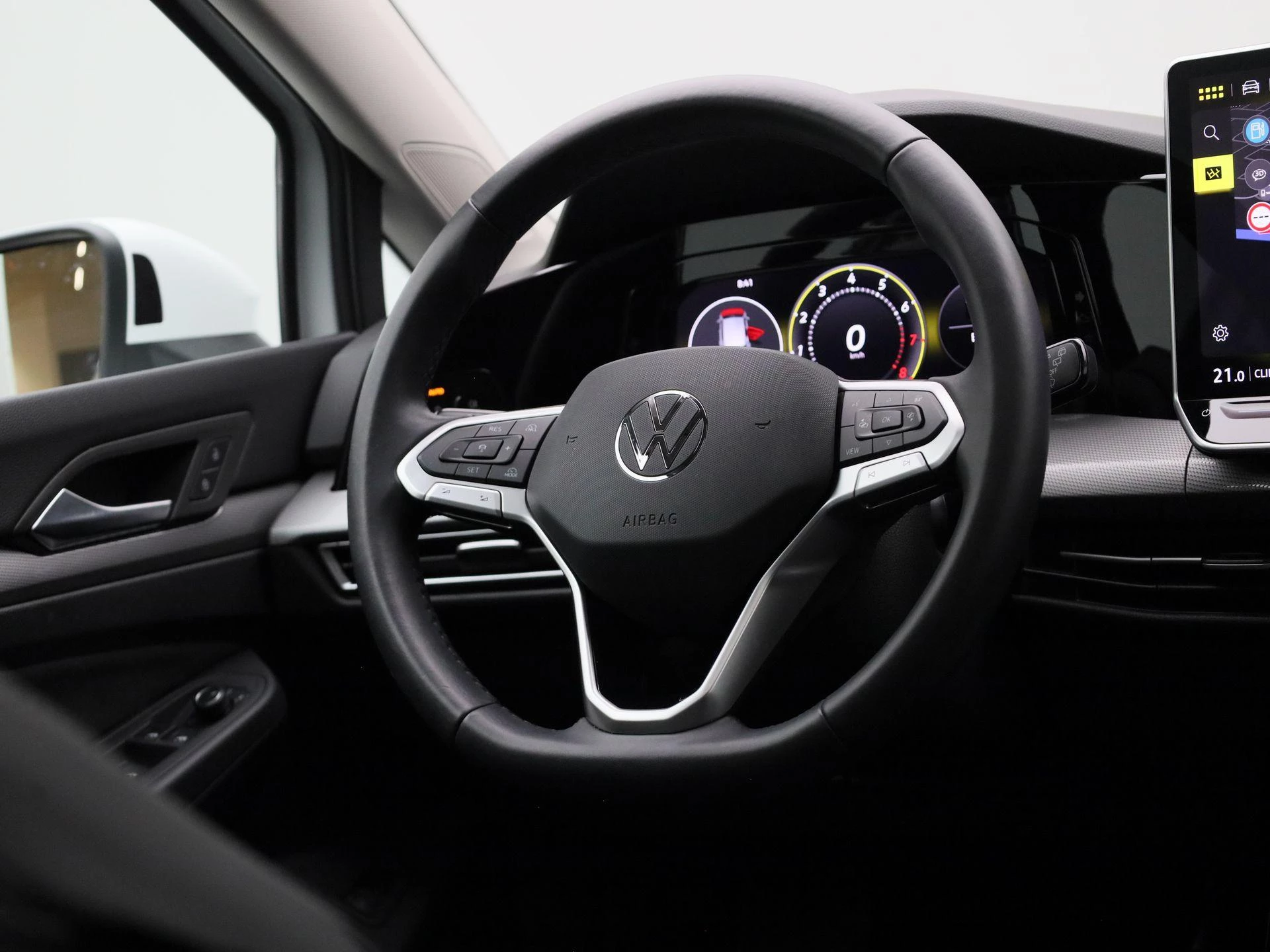 Volkswagen-Golf-image-40