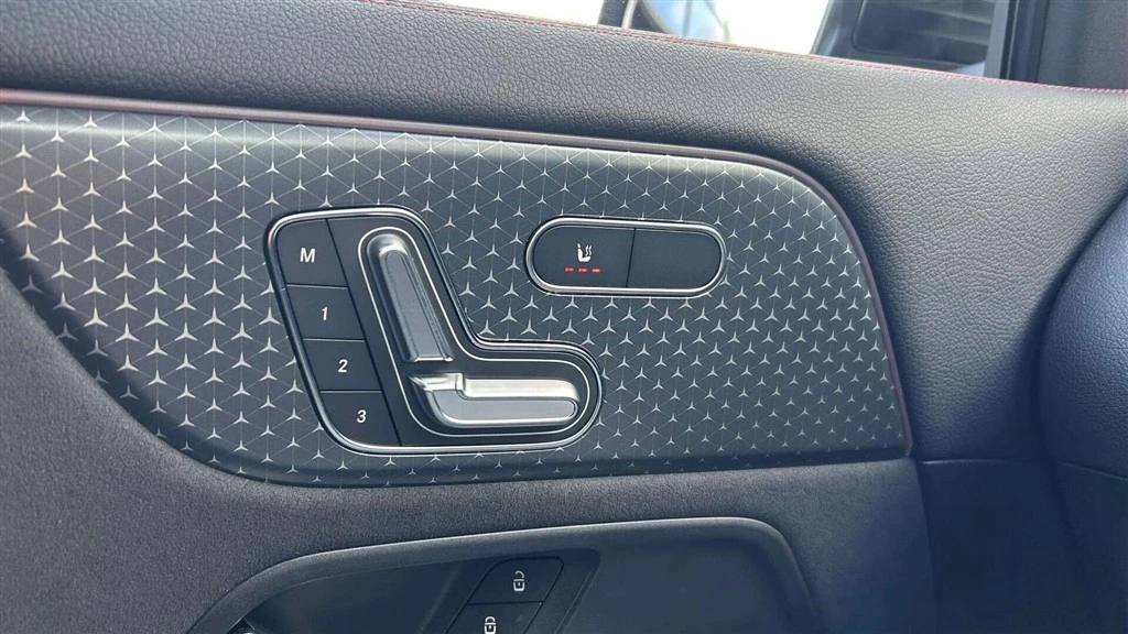 Mercedes-Benz-EQA-image-10
