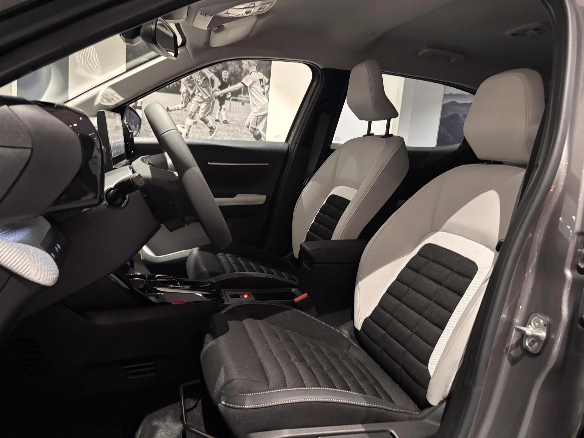 Citroën-ë-C3 Aircross-image-13