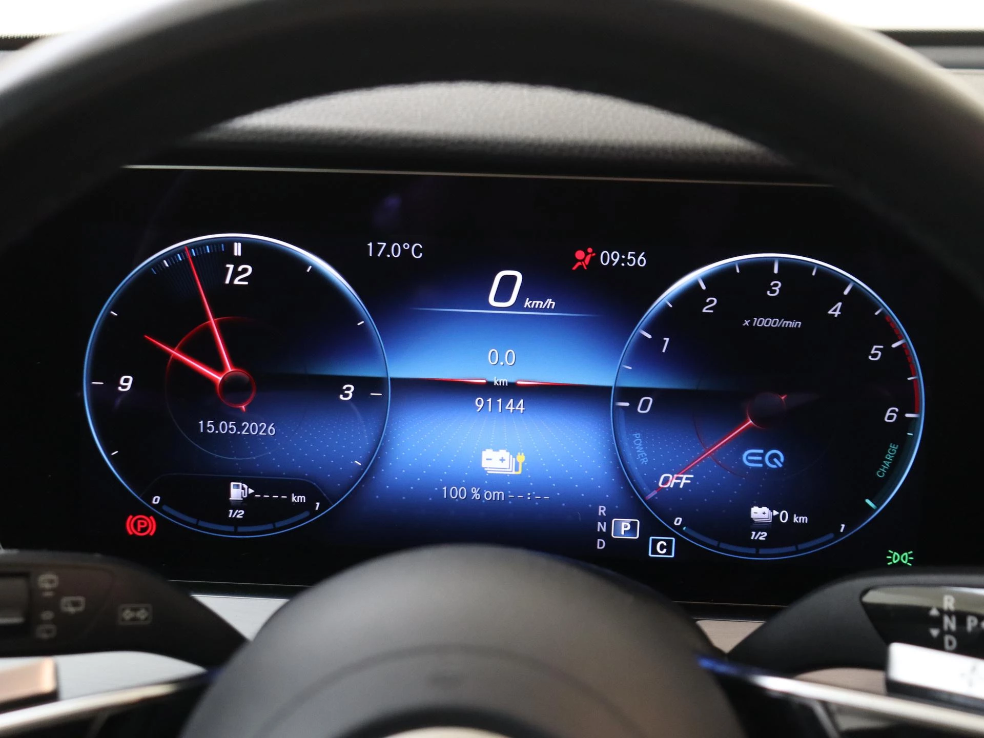 Mercedes-Benz-E-Klasse-image-11