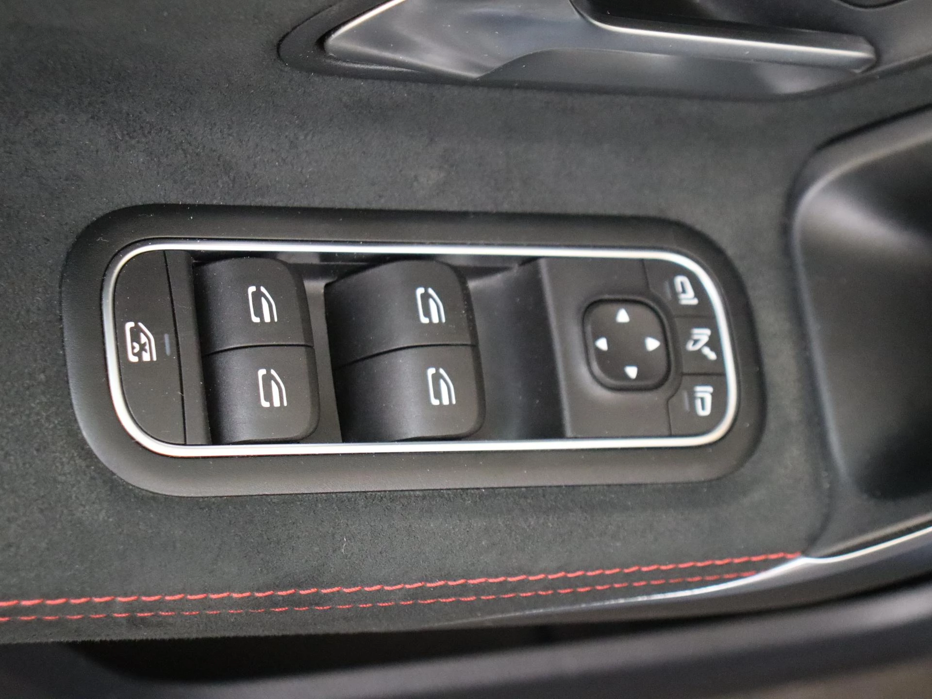 Mercedes-Benz-A-Klasse-image-25