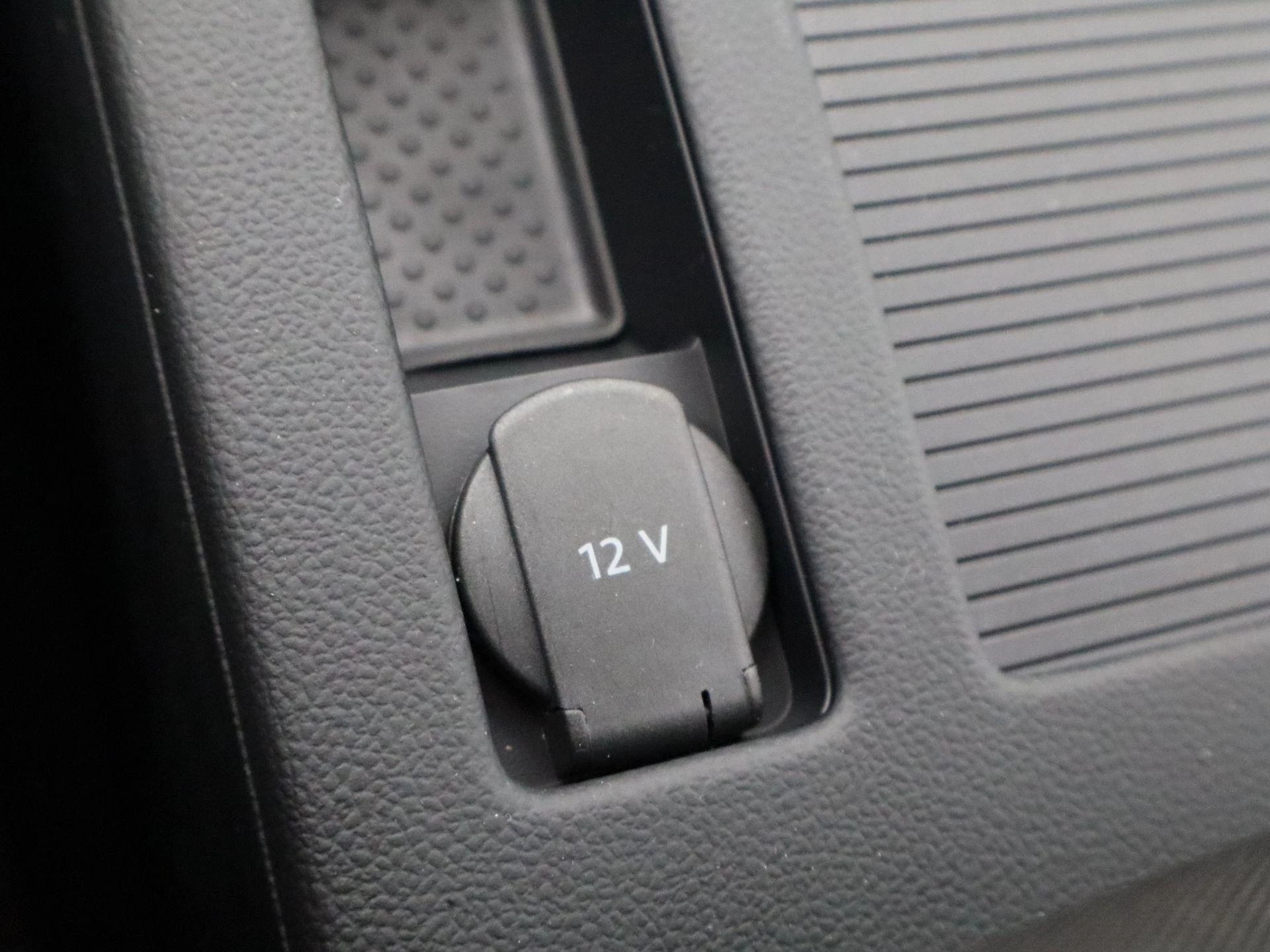 Volkswagen-Passat-image-21