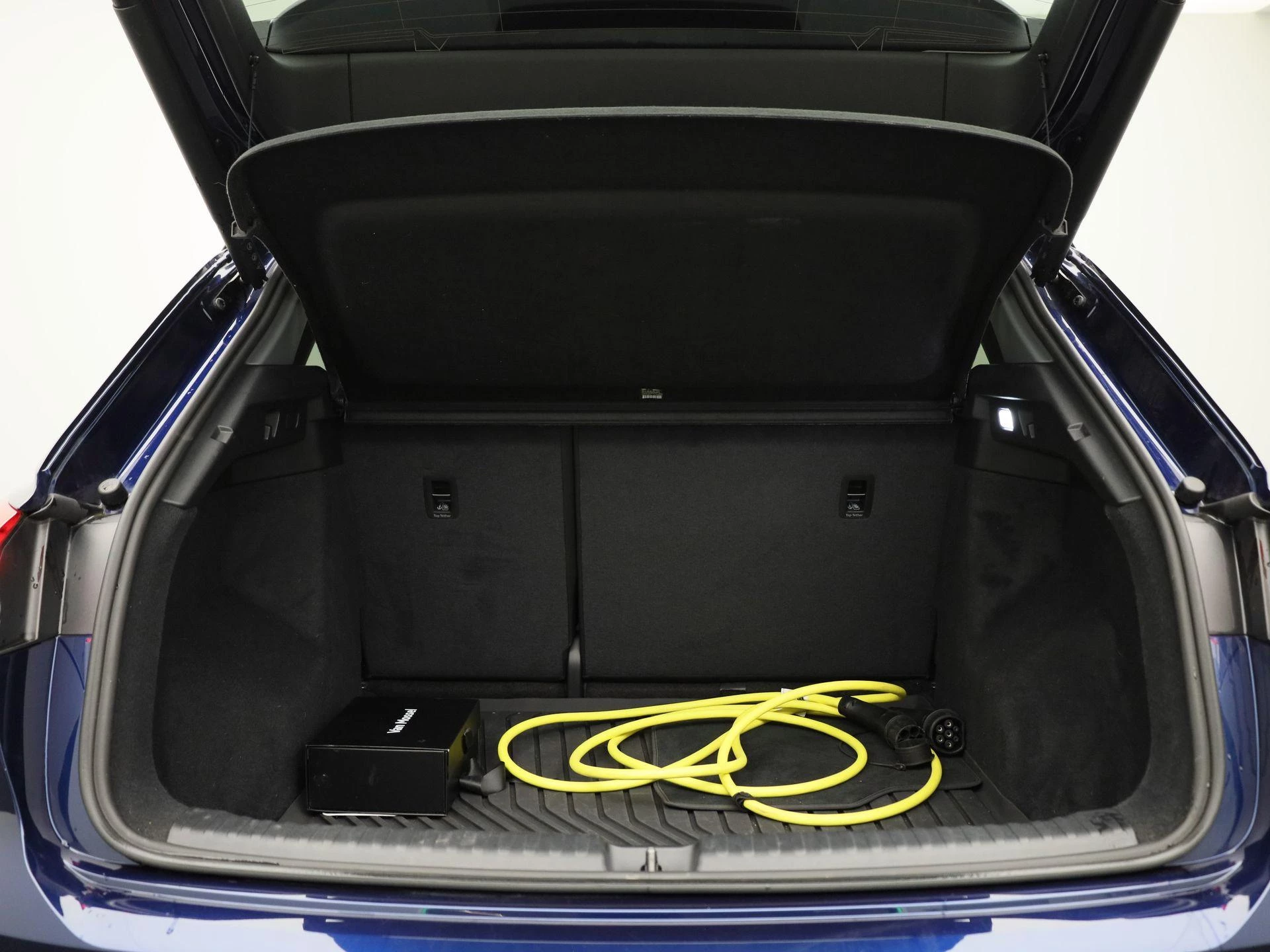 Audi-Q4 e-tron-image-13