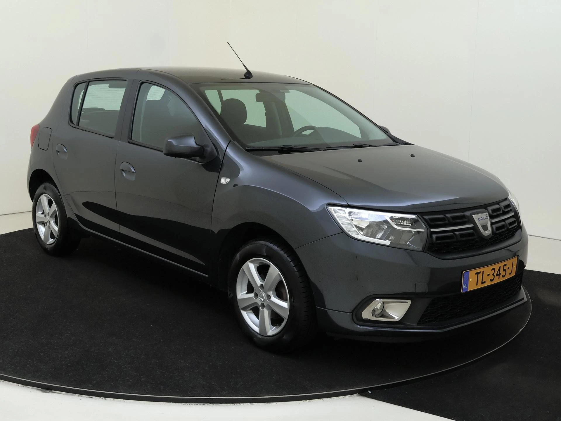 Dacia-Sandero-image-1