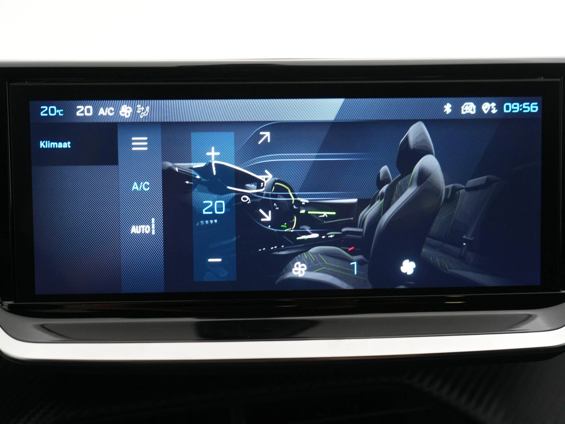 Peugeot-208-image-25