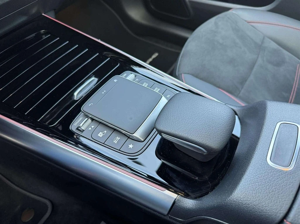 Mercedes-Benz-EQA-image-14