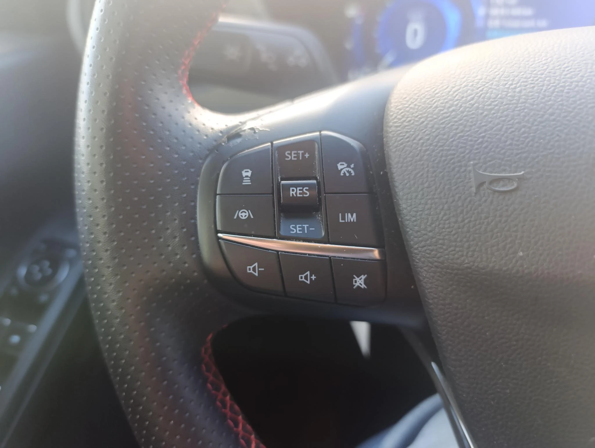 Ford-Kuga-image-22