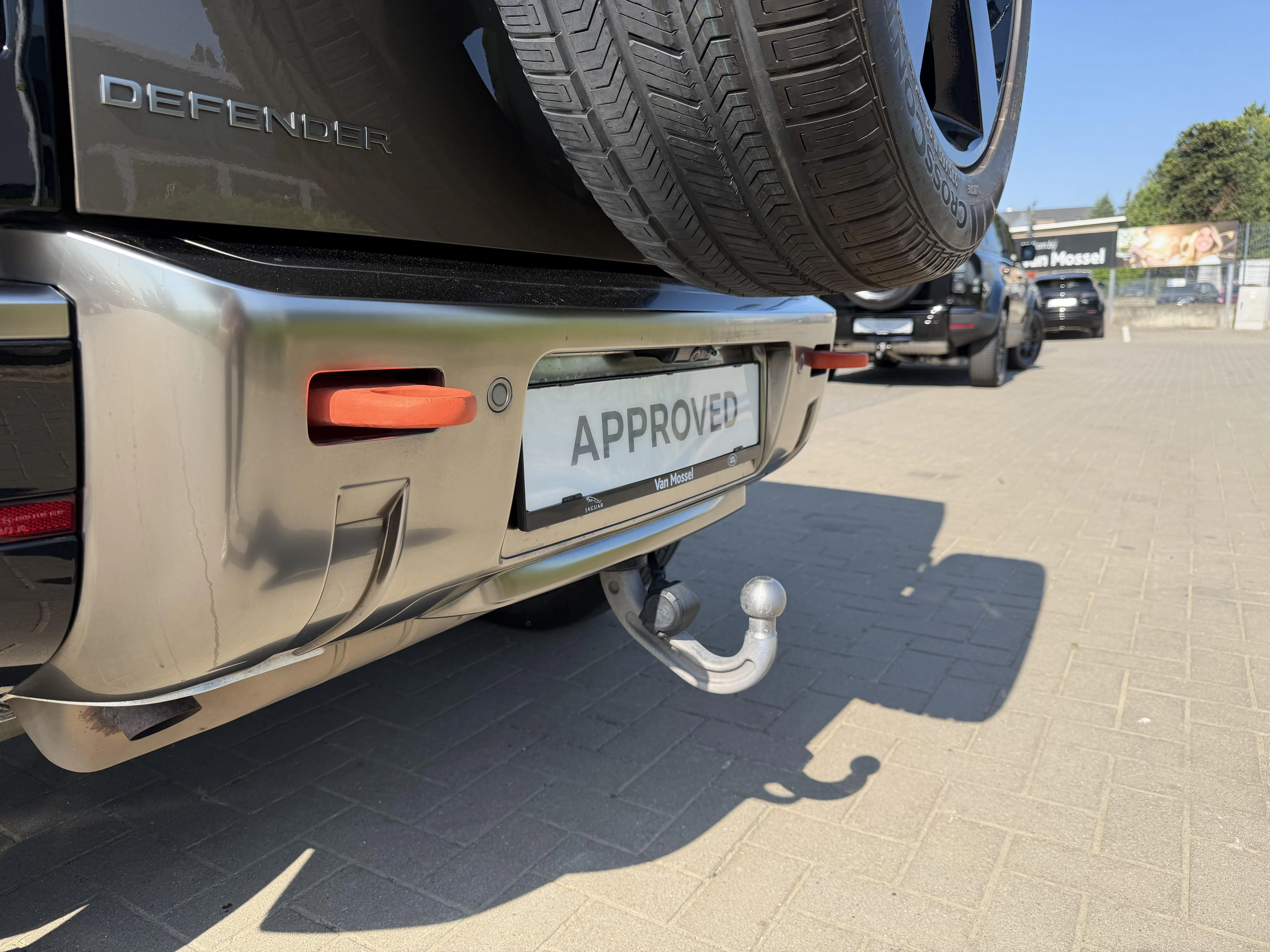 Land Rover Defender 110 P400e X AWD Auto