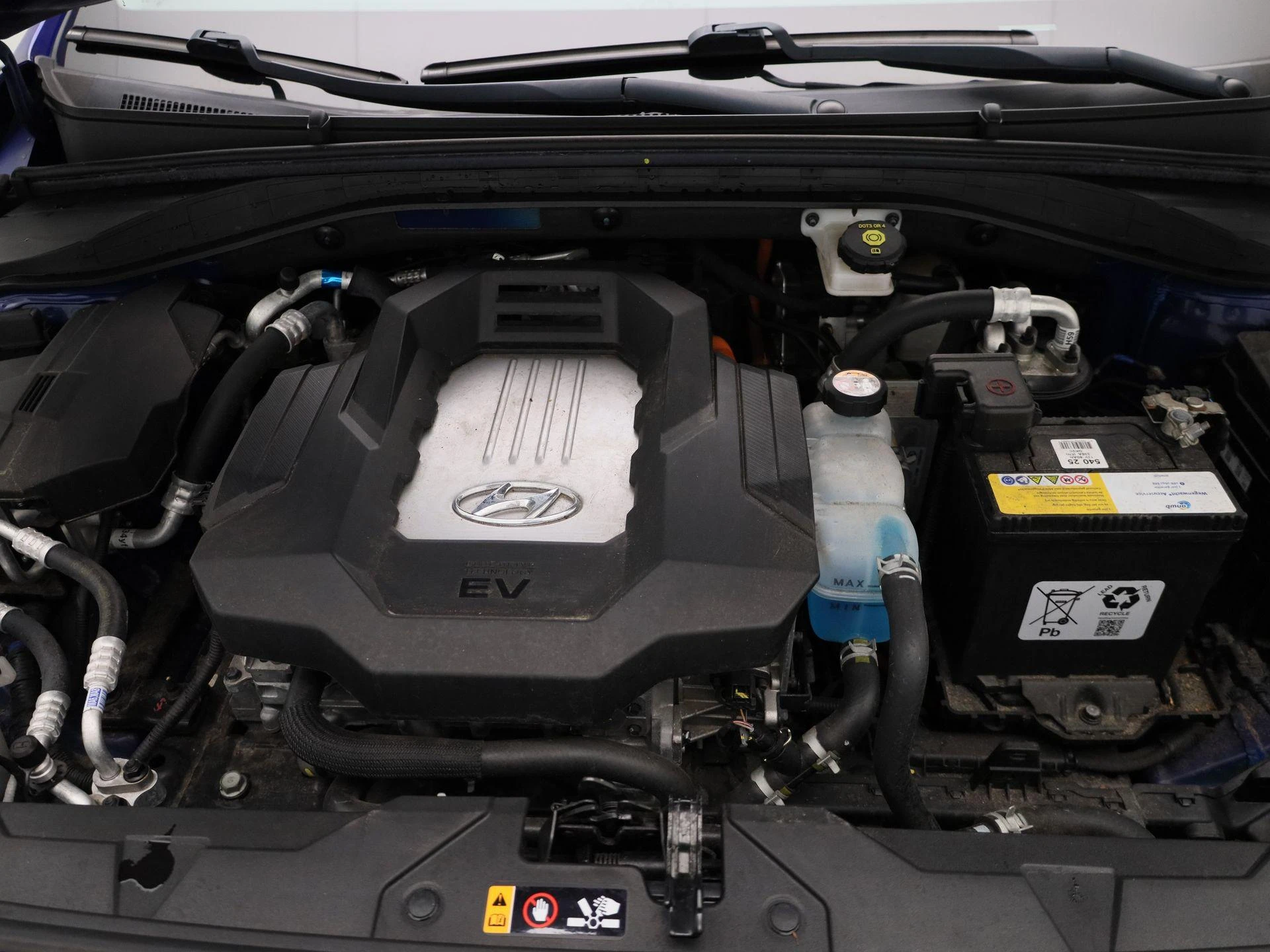 Hyundai-IONIQ-image-40