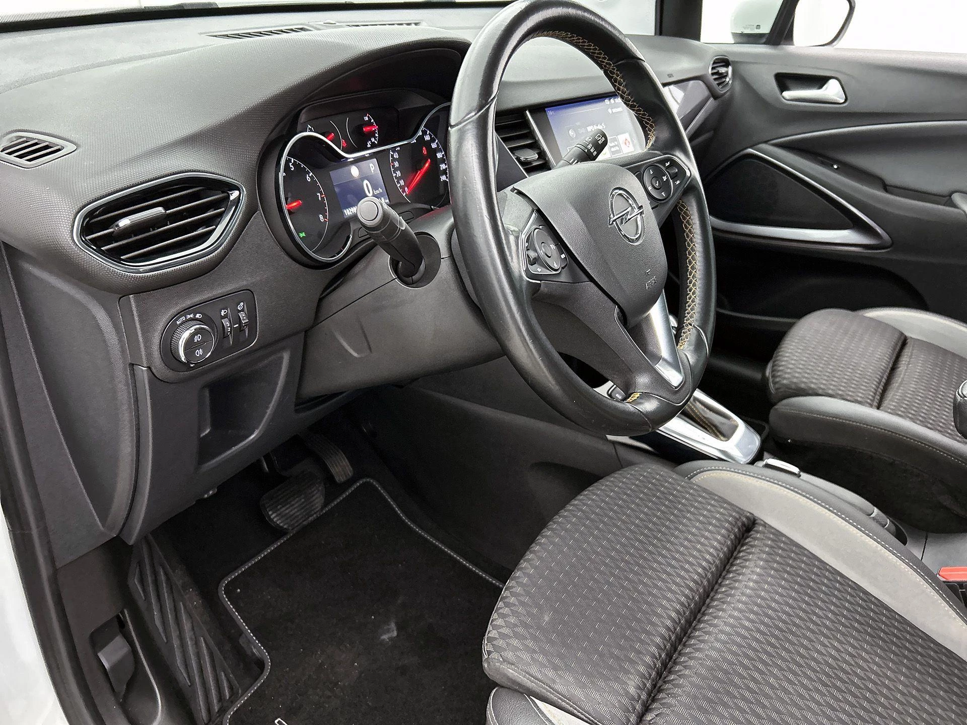 Opel-Crossland X-image-22