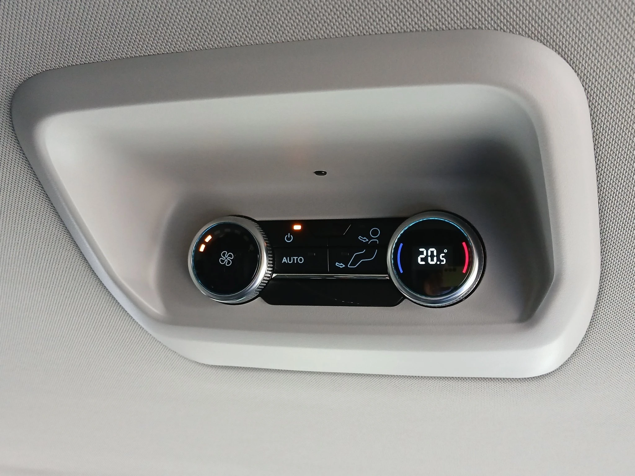 Ford-Tourneo Custom-image-29