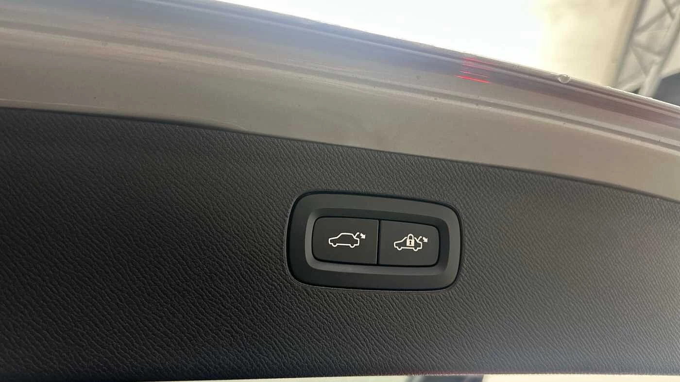Volvo-XC90-image-21