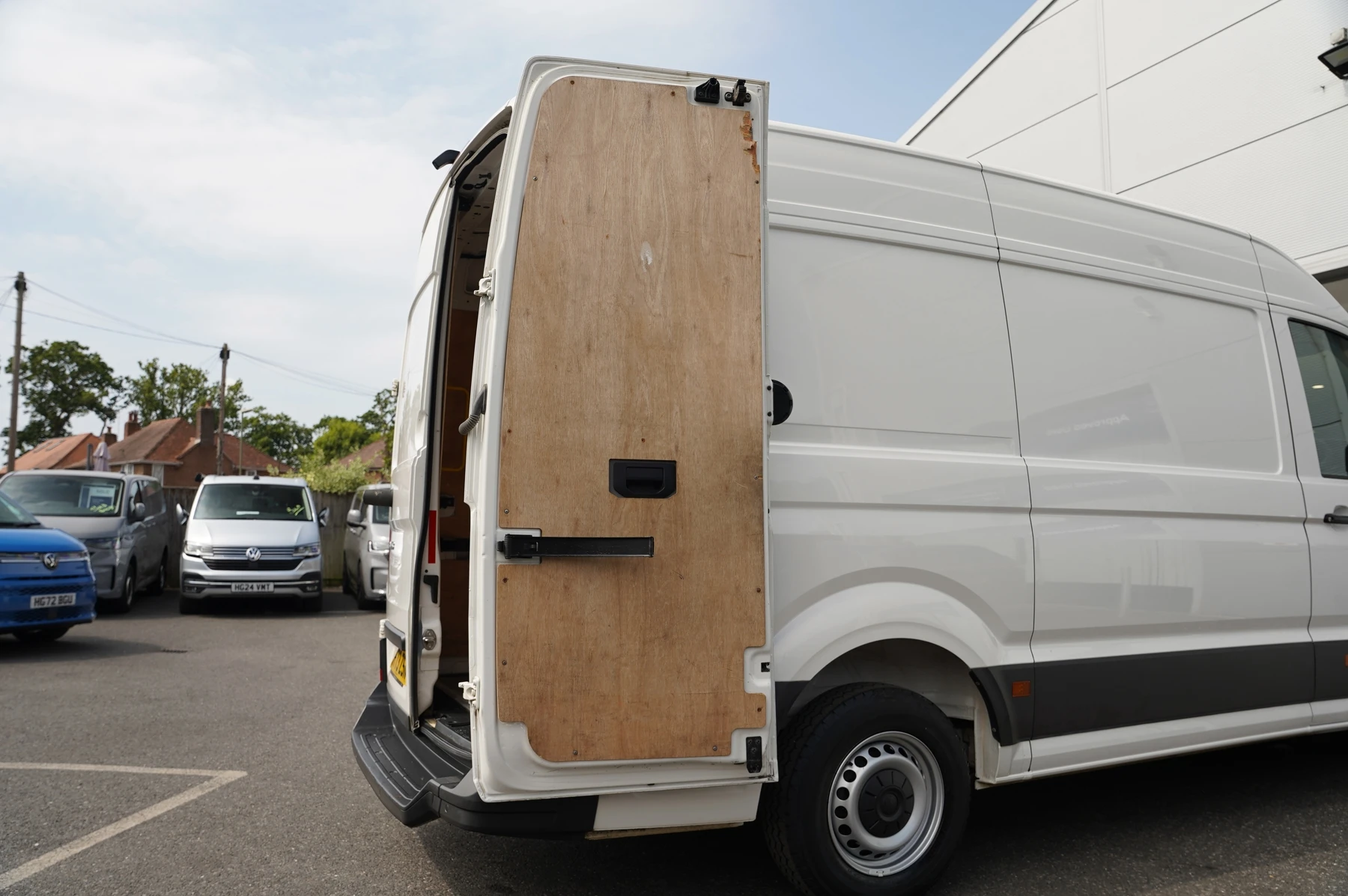 Volkswagen-Crafter-image-29