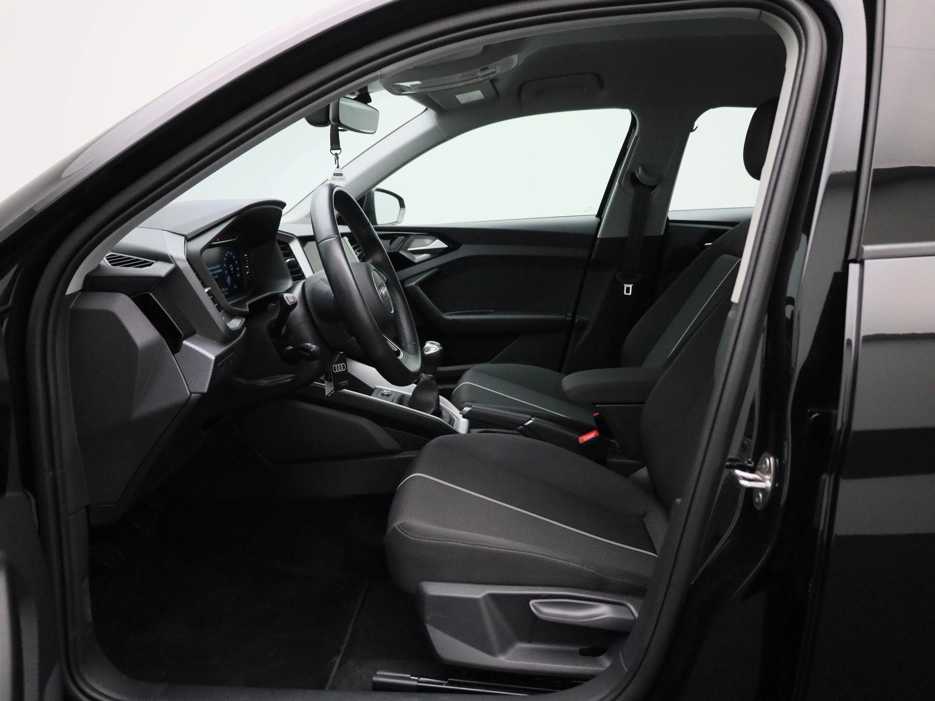 Audi-A1 Sportback-image-8