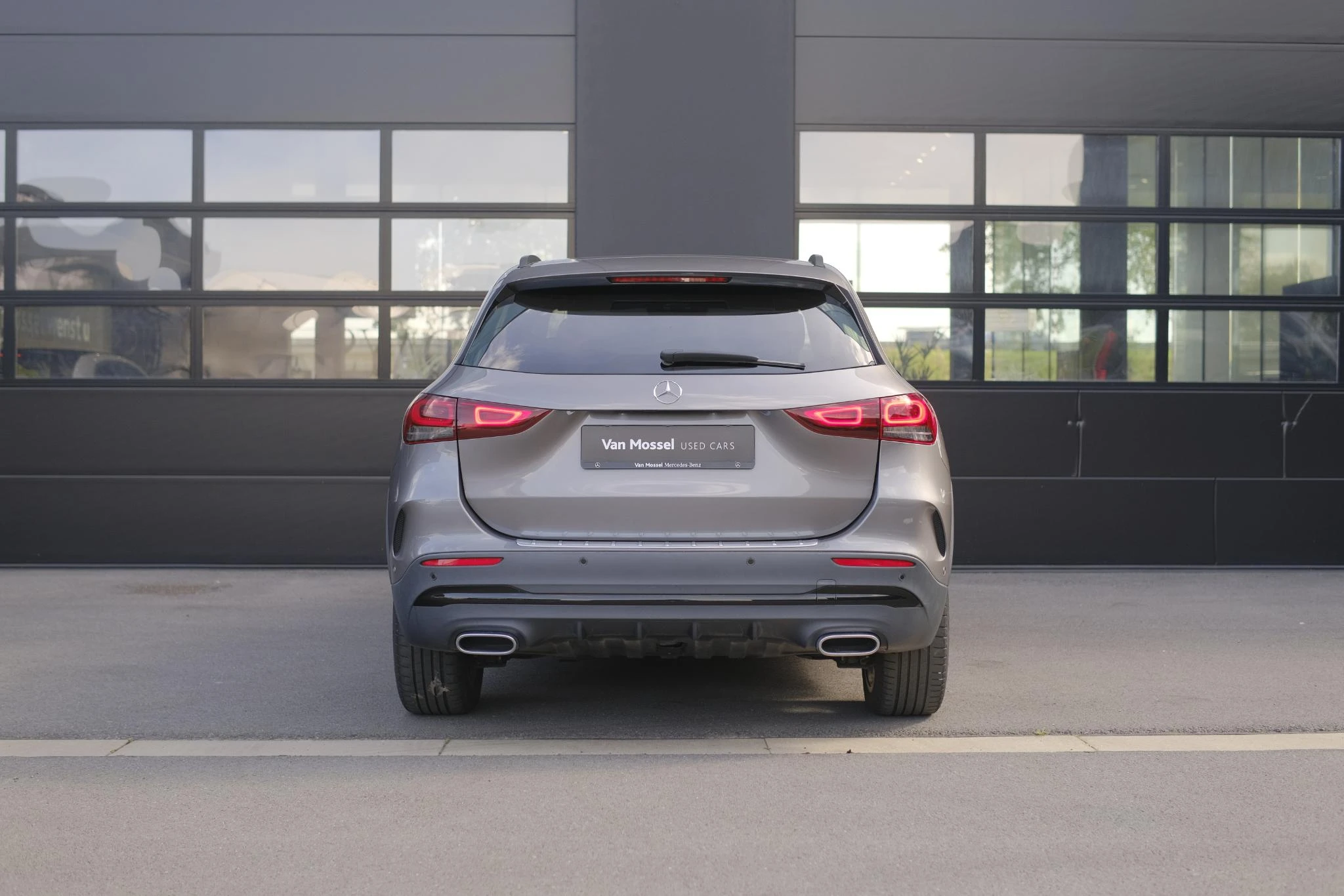 Mercedes-Benz-GLA-image-4