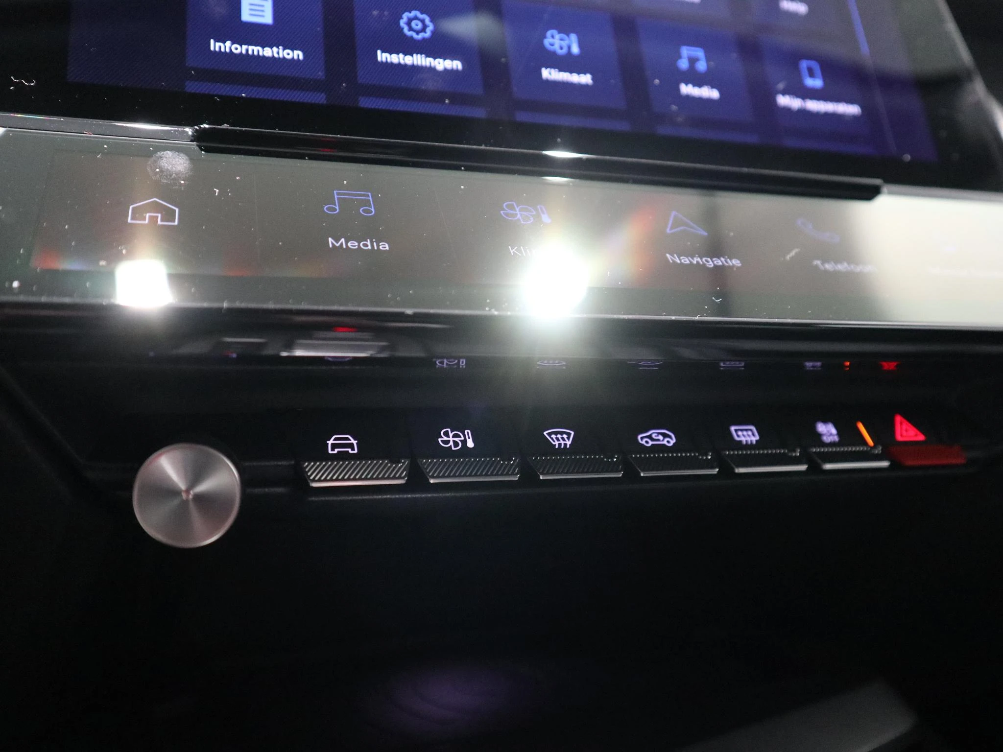 Peugeot-408-image-18