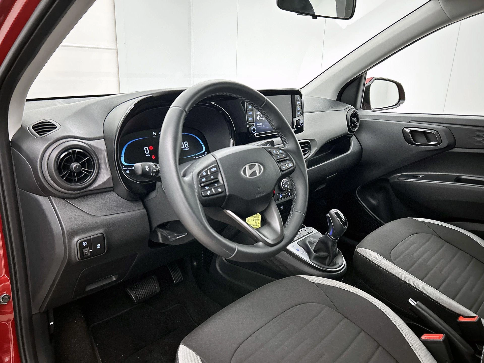 Hyundai-i10-image-17