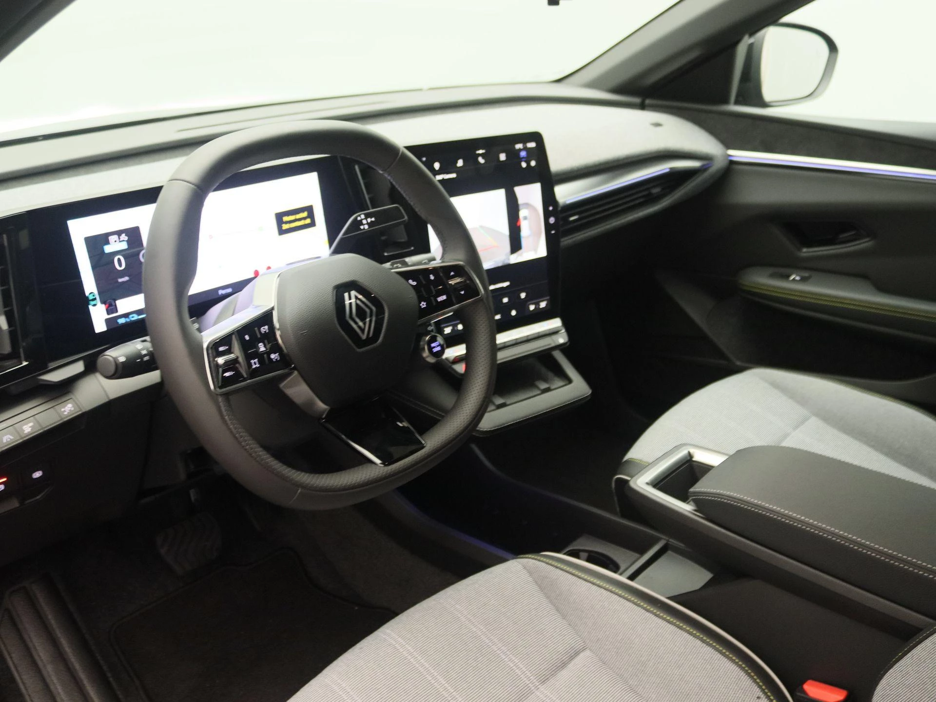 Renault-Megane E-Tech-image-21