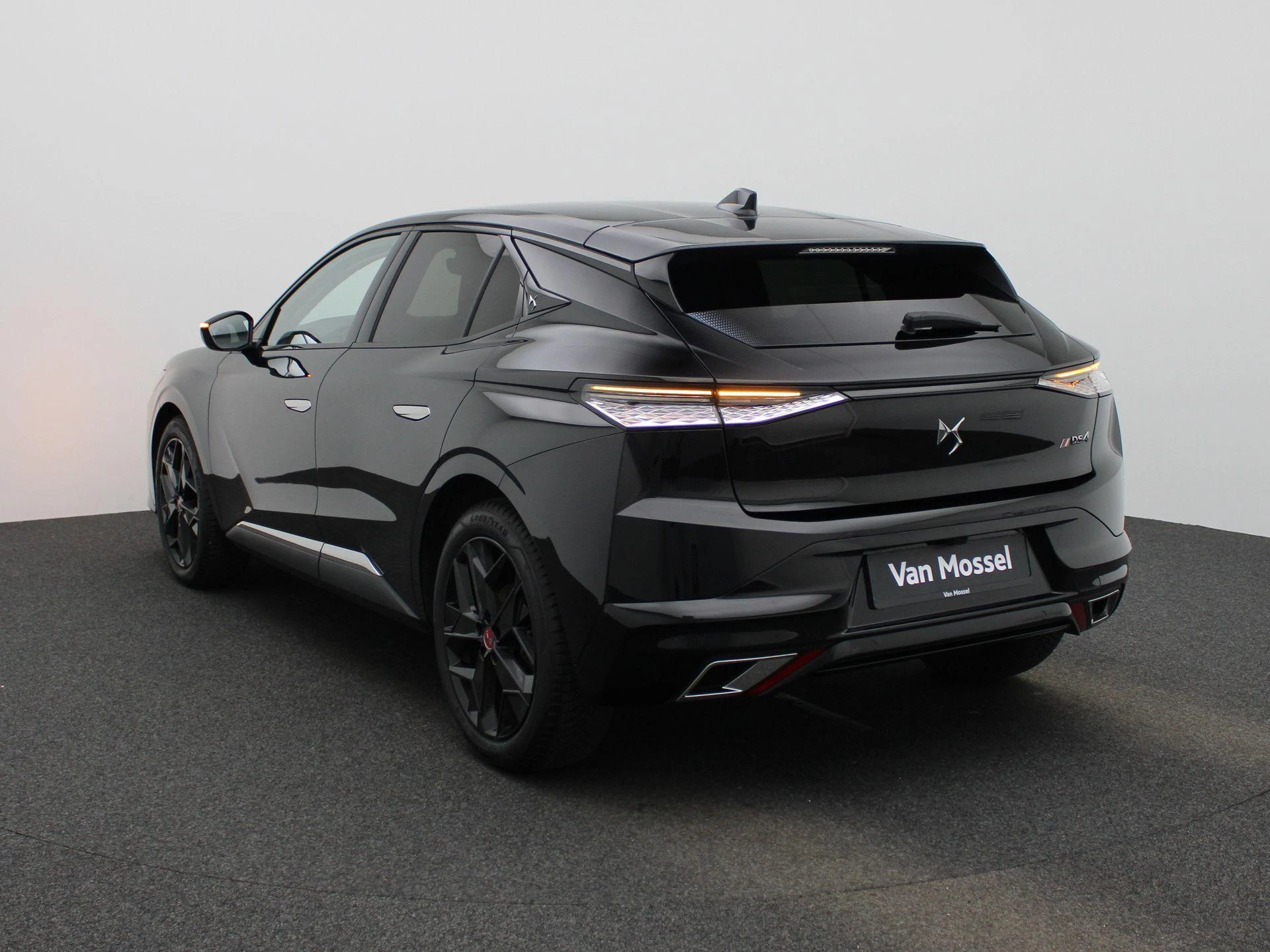 DS DS 4 PureTech 130 Auto Performance Line