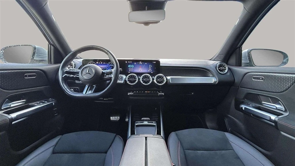 Mercedes-Benz-EQB-image-22