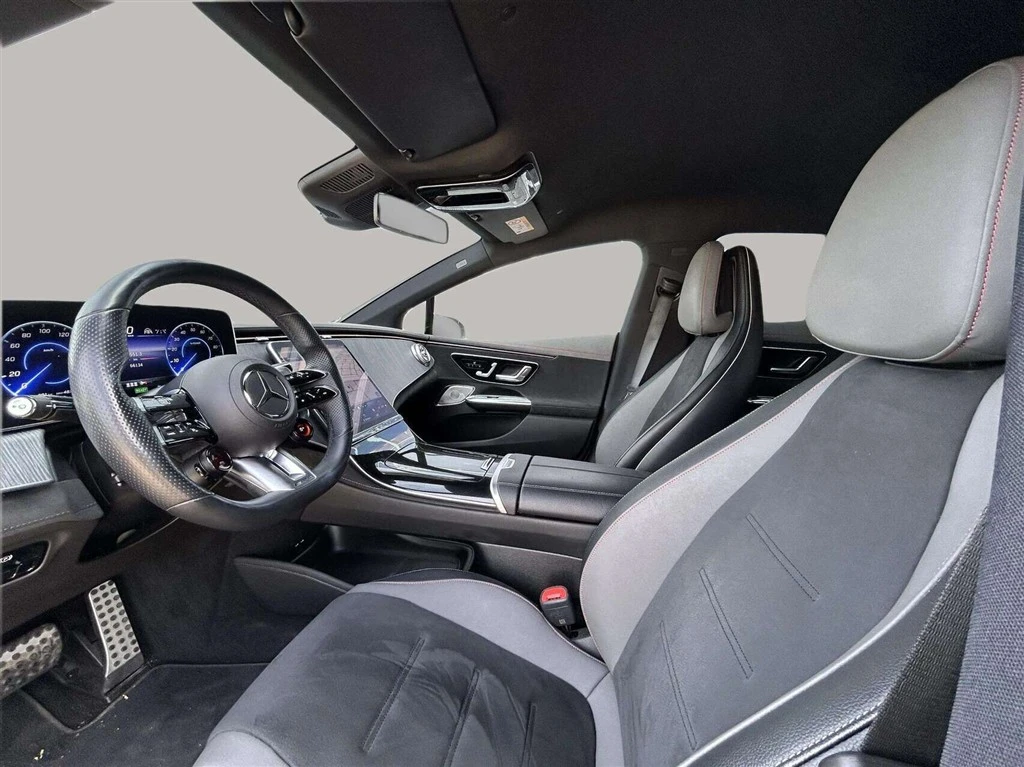 Mercedes-Benz-EQE-image-9